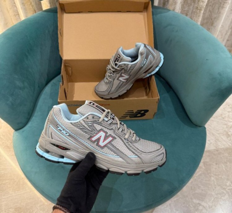 Newbalance 740 Vintage Grey Blue Sneakers