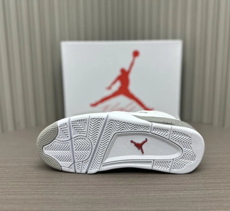 Air Jordan 4 Retro White Oreo