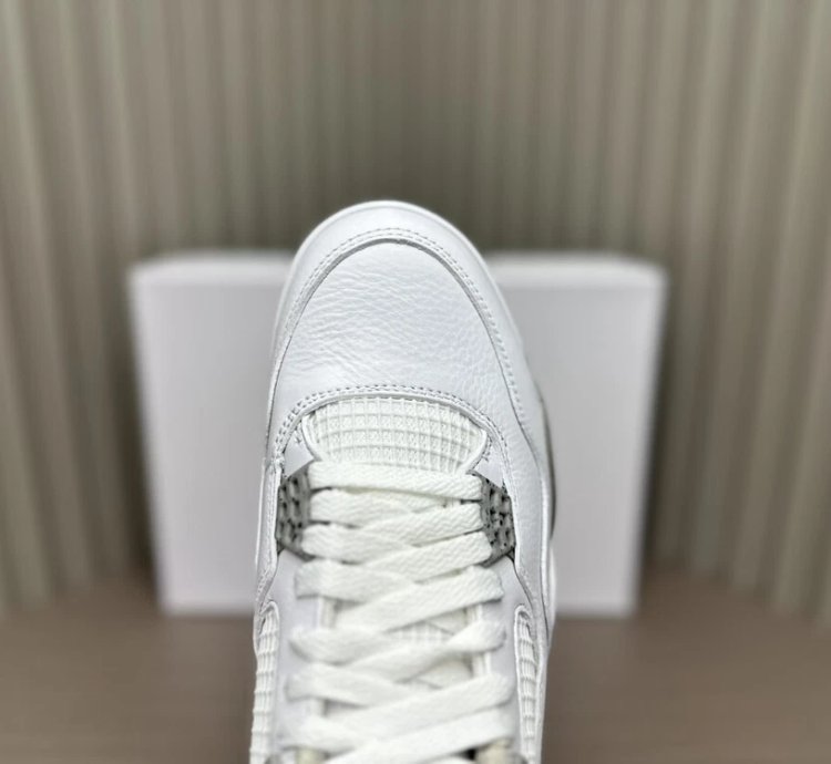 Air Jordan 4 Retro White Oreo