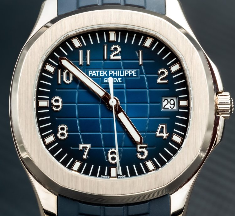 Patek Philippe Aquanaut 5168g Blue Dial 42mm Full Set