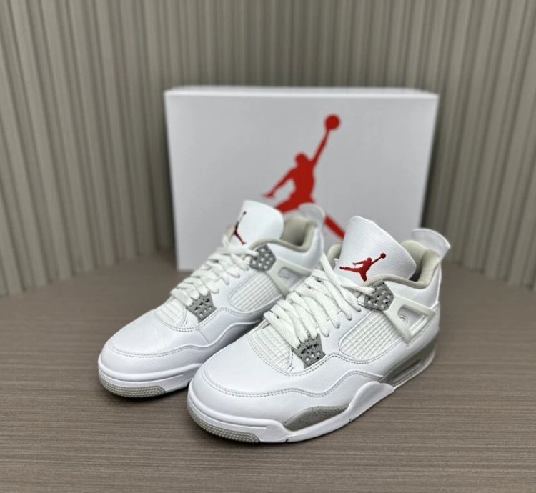Air Jordan 4 Retro White Oreo