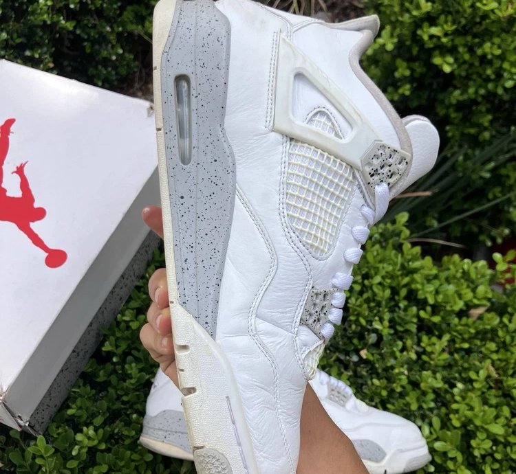 Air Jordan 4 Retro White Oreo