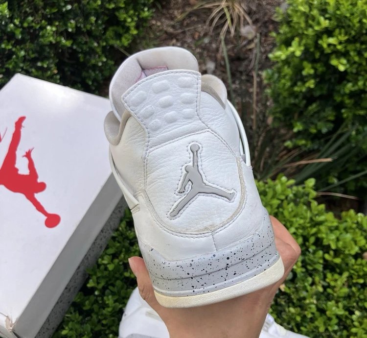 Air Jordan 4 Retro White Oreo