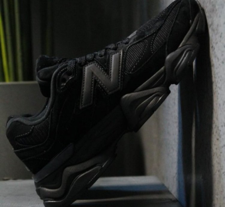 Newbalance 9060 Full Black Sneakers