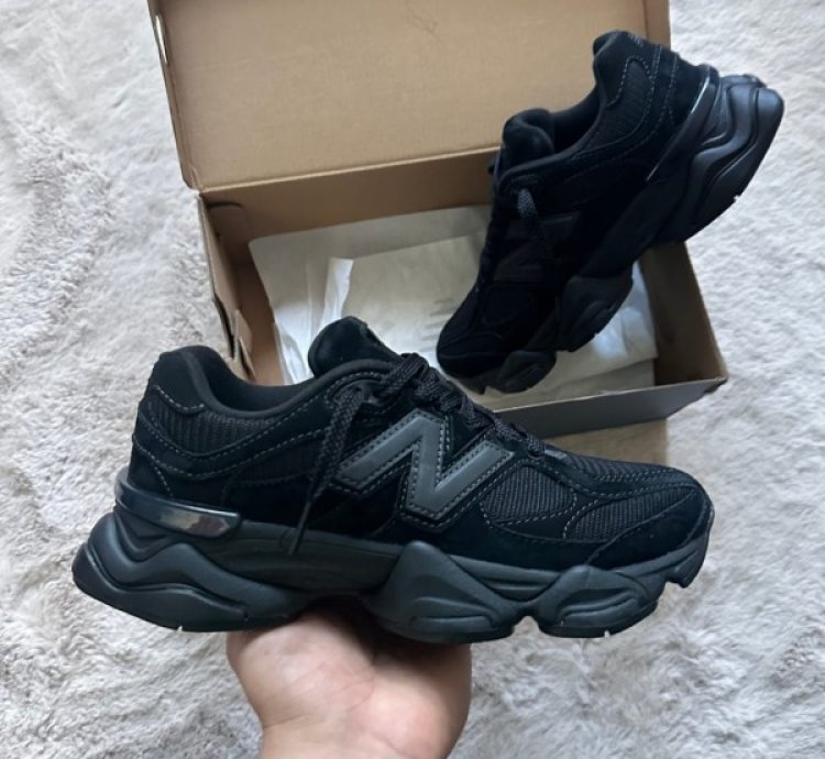 Newbalance 9060 Full Black Sneakers