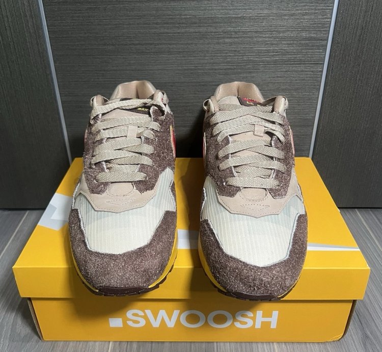 Nike Air Max 1 swoosh Low Poly Big Head Origins