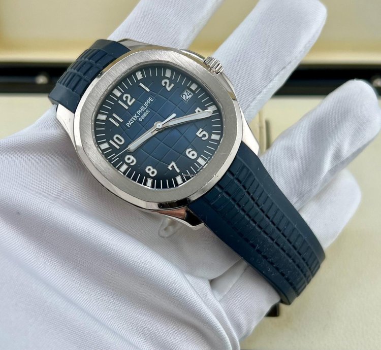 Patek Philippe Aquanaut 5168g White Gold Blue Dial 2019