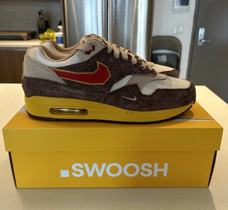 Nike Air Max 1 swoosh Low Poly Big Head Origins