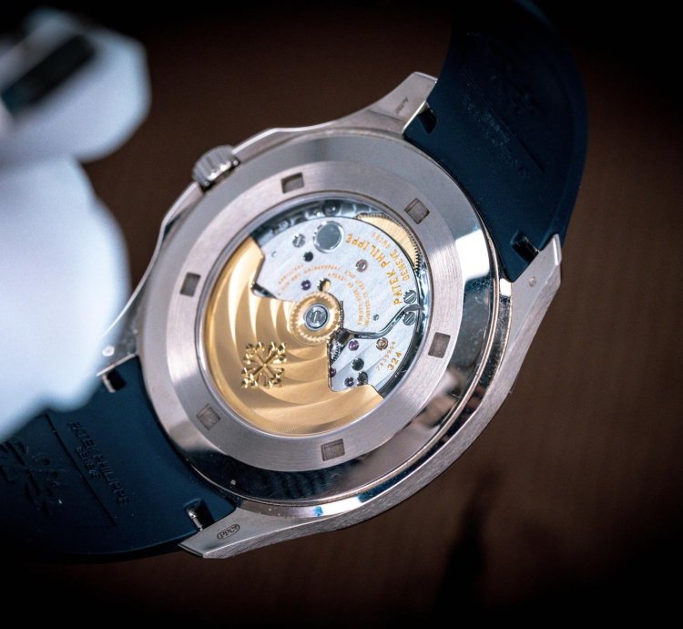 Patek Philippe Aquanaut 5168g-001