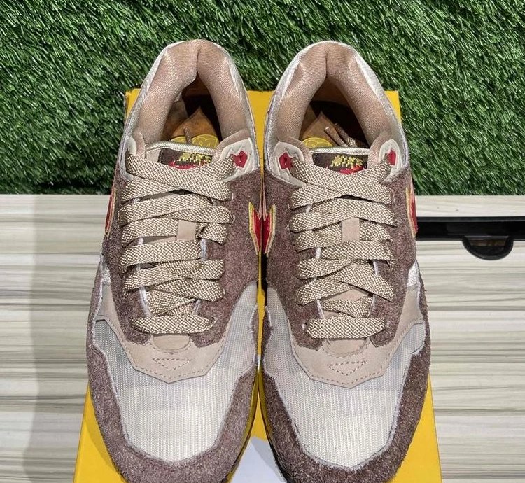 Nike Air Max 1 swoosh Low Poly Big Head Origins