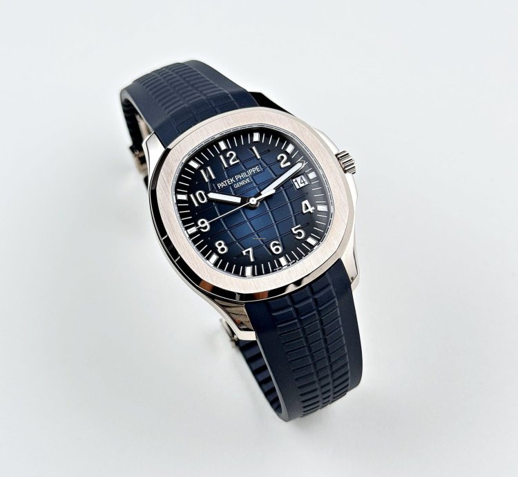 Patek Philippe Aquanaut 5168g-001 White Gold Blue Dial