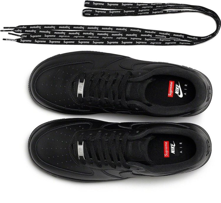 Supreme Nike Air Force 1 Low Black Size 5