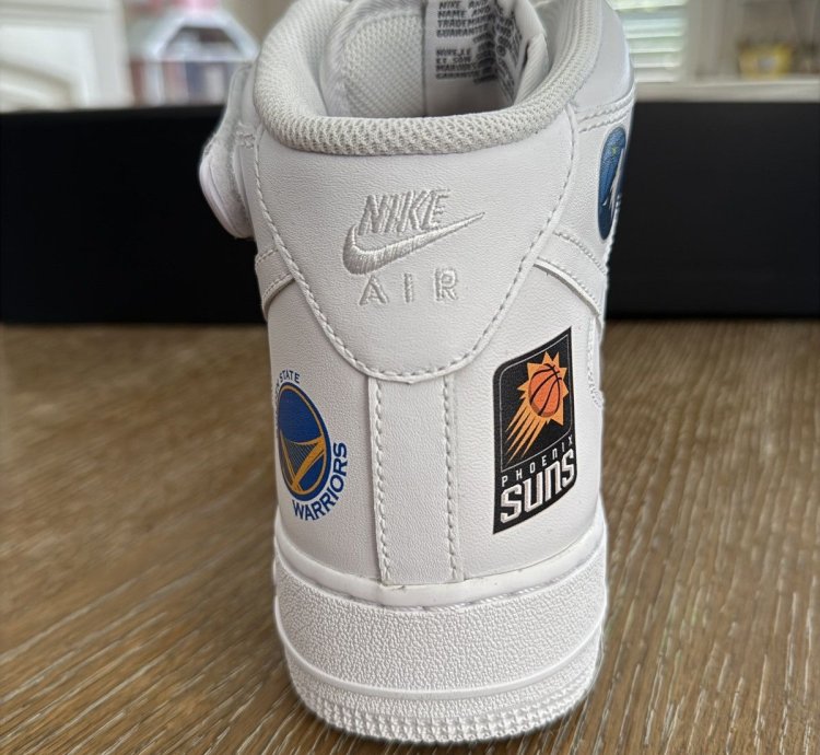 Supreme Nike Air Force 1 Mid 07 rare Never Worn