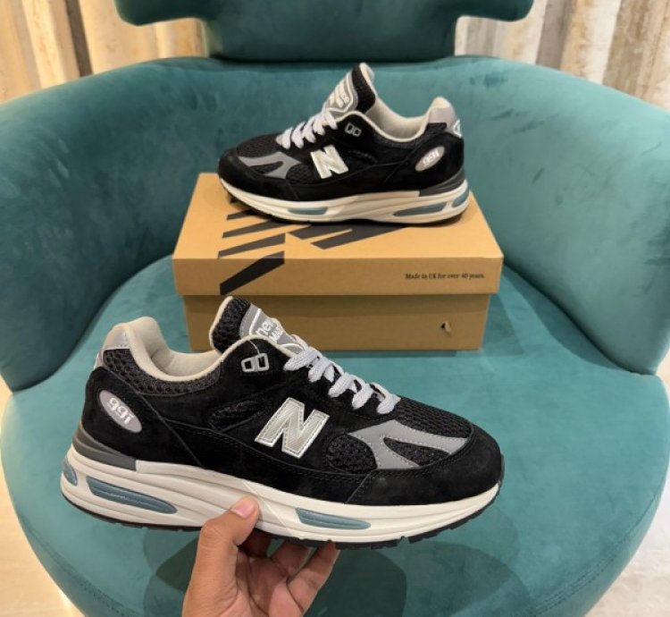 Newbalance 991 V2 Black Grey Sneakers