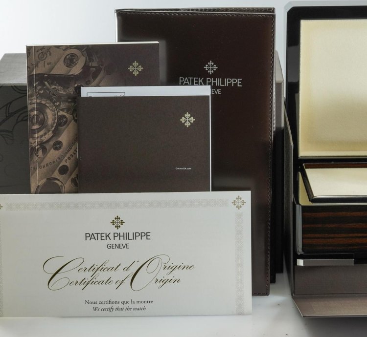 Patek Philippe Aquanaut 5168g-010 5168g White Gold Khaki Green 2021 Fa