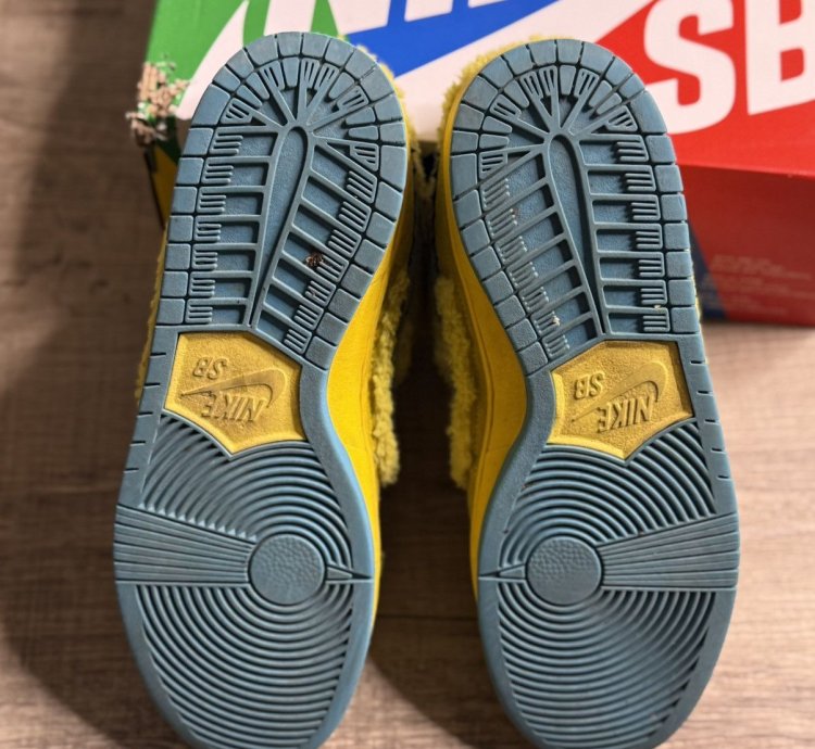 Nike Grateful Dead Sb Dunk Low Yellow Bear