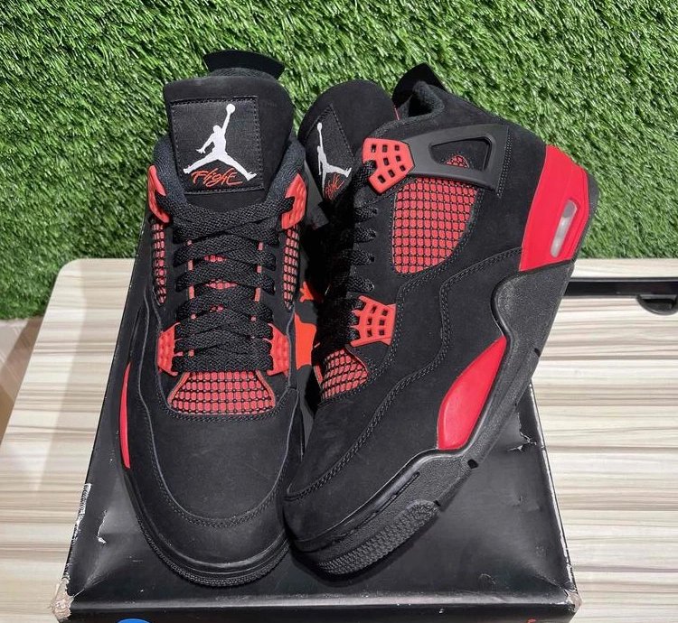 Air Jordan 4 Retro Red Thunder