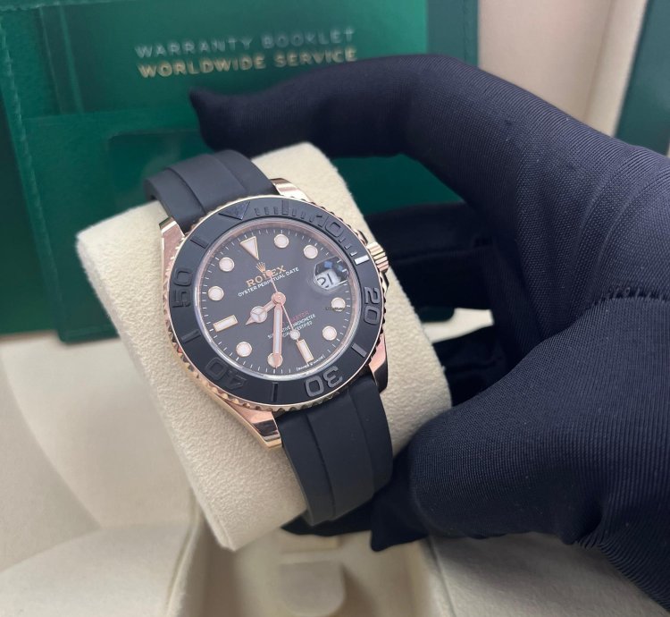 Rolex Yacht-master 37 37mm Rose Gold - Black Dial - Oysterflex Strap 268655