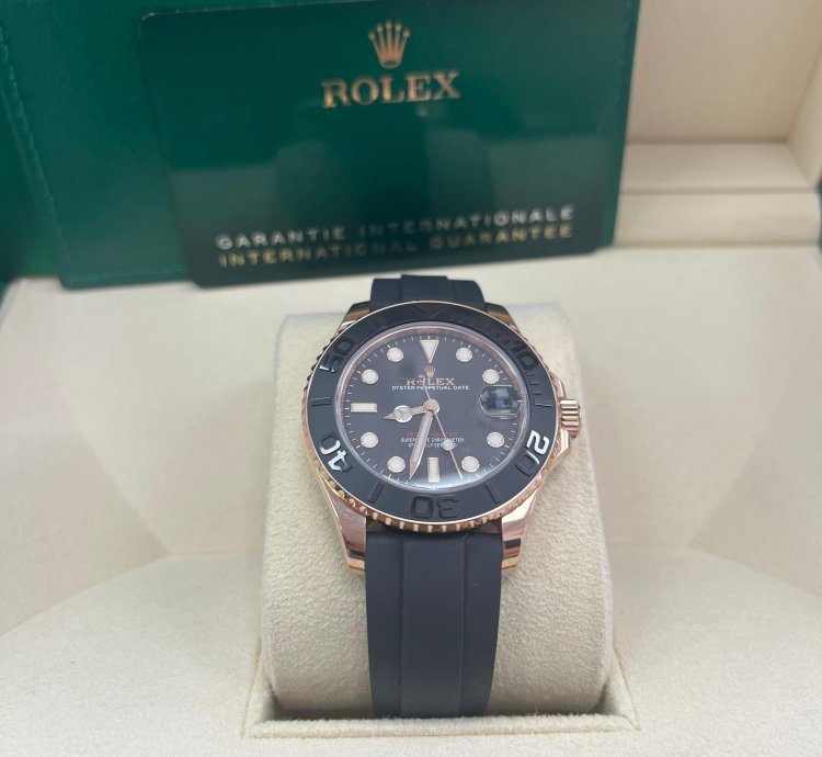 Rolex Yacht-master 37 37mm Rose Gold - Black Dial - Oysterflex Strap 268655