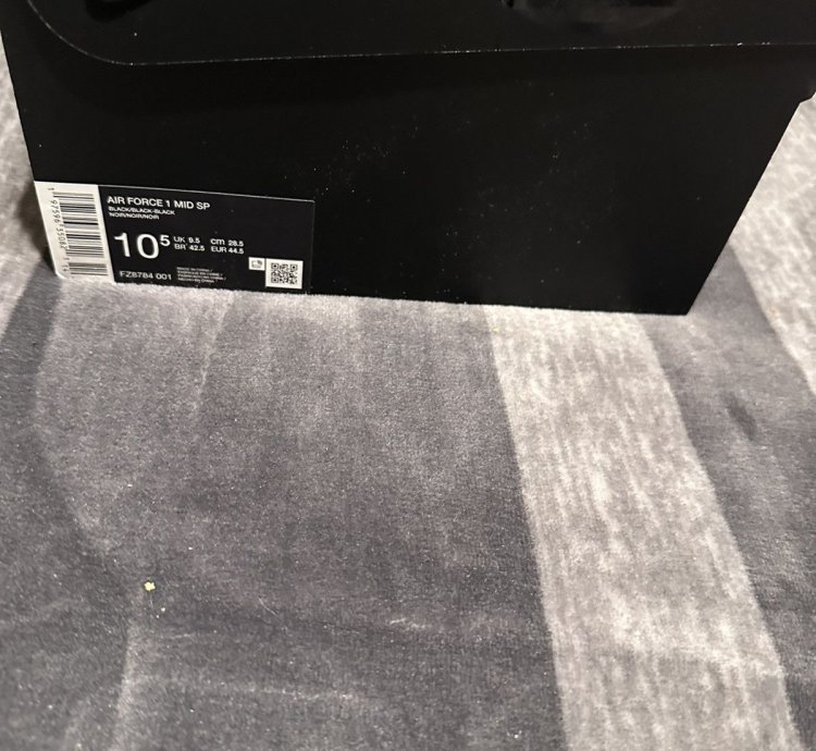 Supreme Nike Air Force 1 Mid Fz8784-001