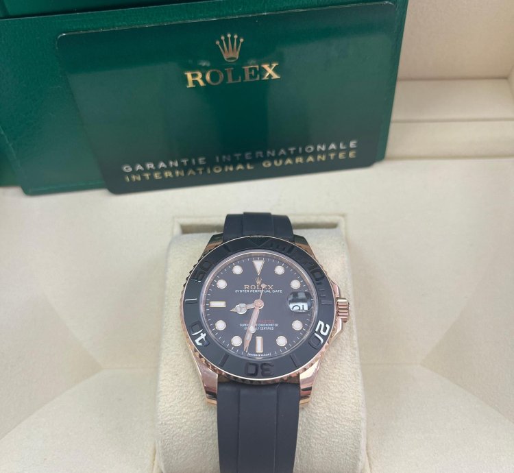 Rolex Yacht-master 37 37mm Rose Gold - Black Dial - Oysterflex Strap 268655
