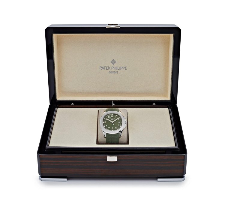 Patek Philippe Aquanaut 5168g-010 Jumbo White Gold Khaki Green