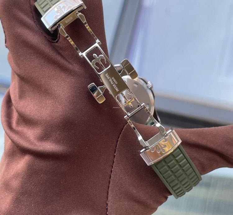 Patek Philippe Aquanaut 5267 200a-011