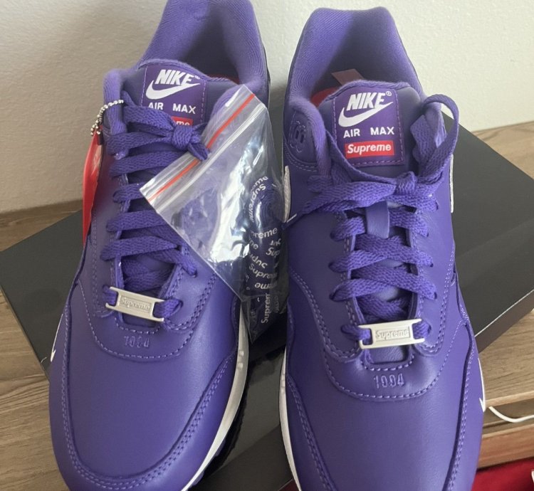 Supreme Nike Air Max 1 87 Sp