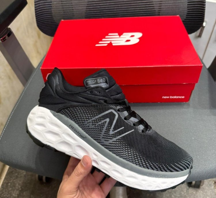Newbalance Fresh Foam V840 Black White Sneakers