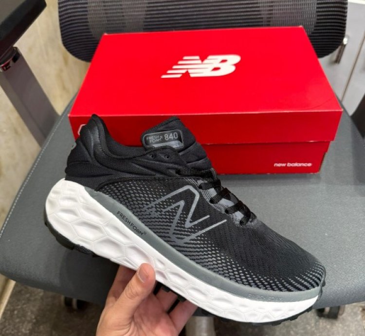 Newbalance Fresh Foam V840 Black White Sneakers