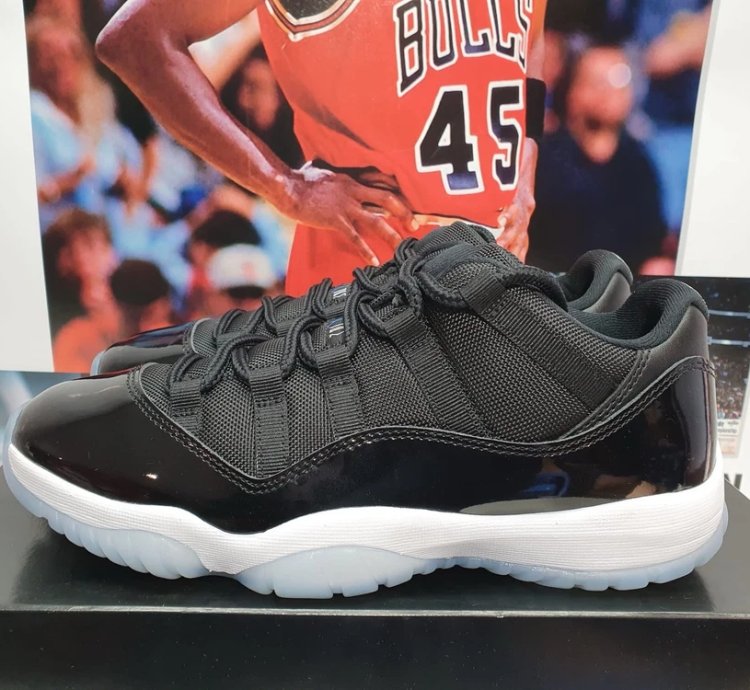 Air Jordan 11 Retro Low Space Jam