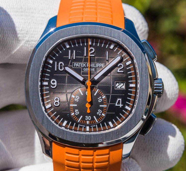 Patek Philippe Aquanaut 5968a 2020 Aquanaut Steel 42mm 5968a-001