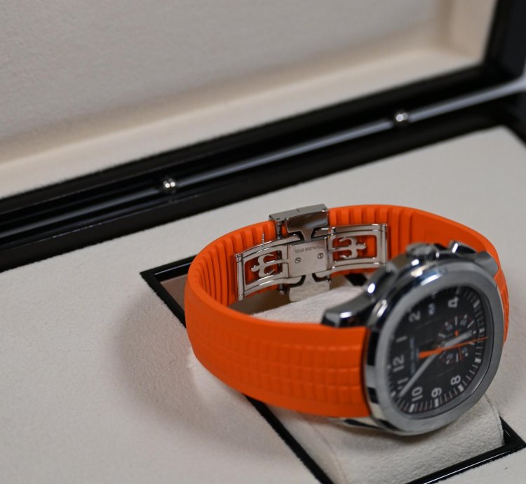 Patek Philippe Aquanaut 5968a-001