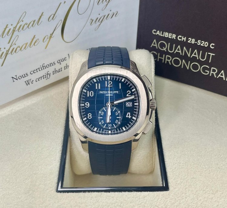 Patek Philippe Aquanaut 5968g Aquanaut Blue Dial 2021 - Excellent Condition