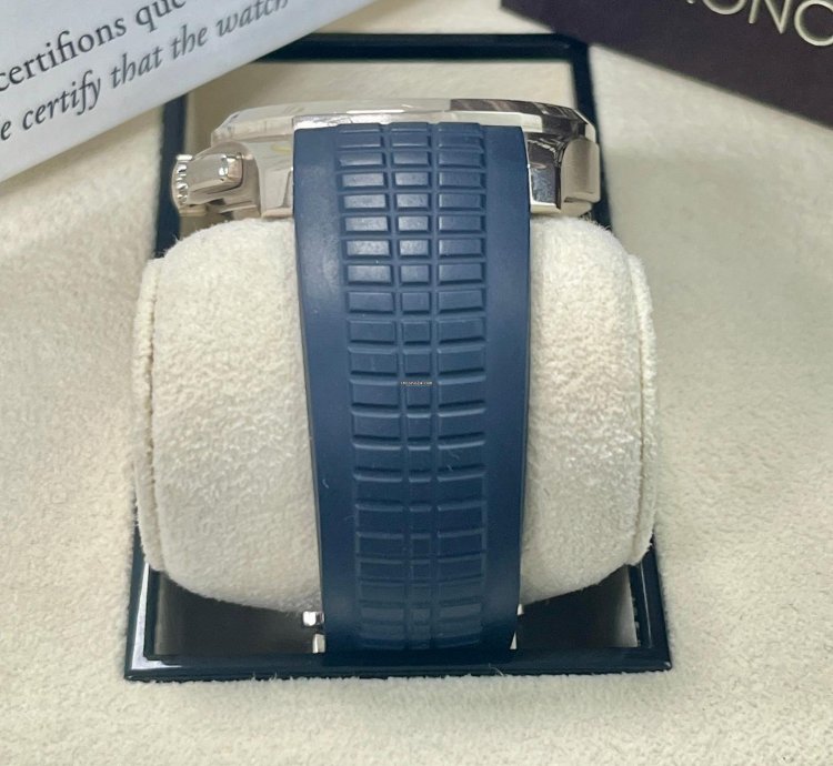 Patek Philippe Aquanaut 5968g Aquanaut Blue Dial 2021 - Excellent Condition