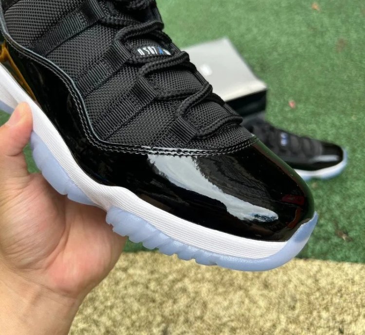 Air Jordan 11 Retro Low Space Jam