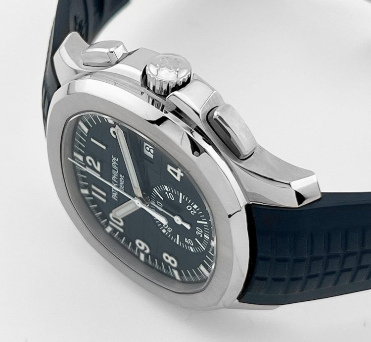 Patek Philippe Aquanaut 5968g-001 White Gold Blue Dial 2022