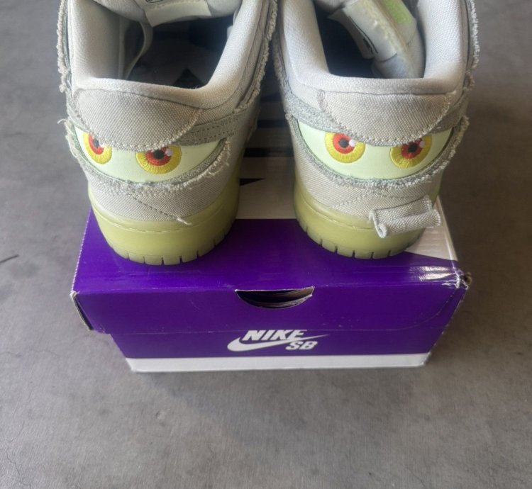 Nike Mummy Dunks 2021 Size 9