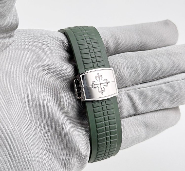 Patek Philippe Aquanaut 5968g-010 Chronograph White Gold Khaki Green Dial 2024