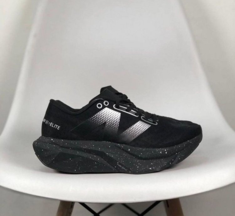 Newbalancee Elite V4 Black Spark Running Shoes