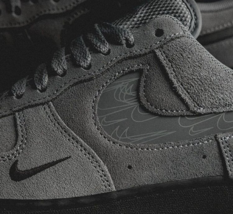 Nik E Air Force 1 07 Cool Grey Reflective Sneakers