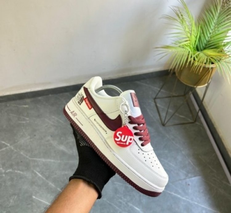 Nik E Air Force 1 07 Low White Dark Red X Supreme X North Fac E Sneakers