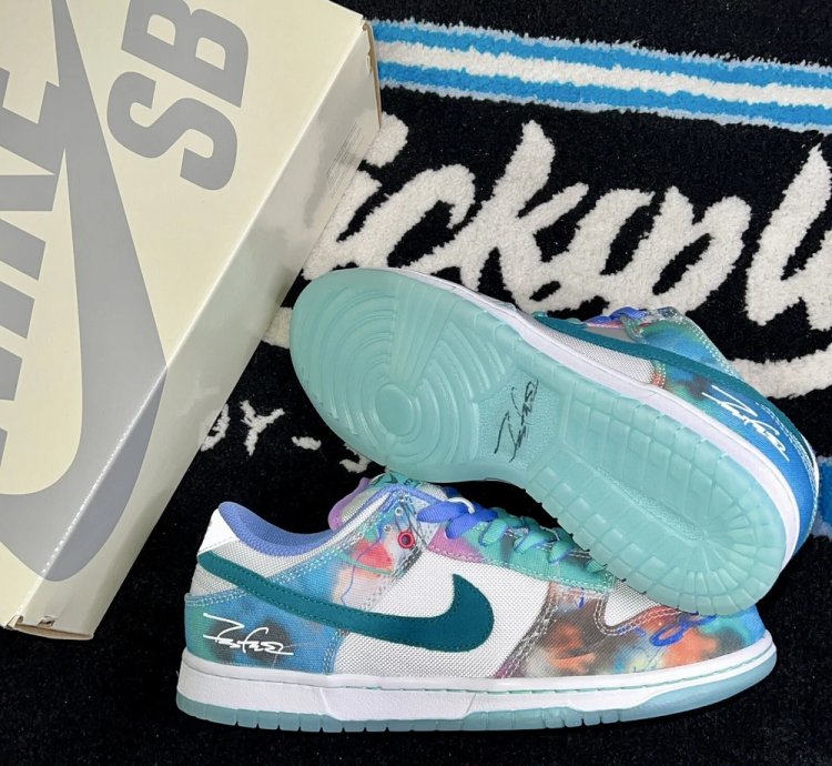 Nike Sb Dunk X Futura Laboratories bleached Aqua