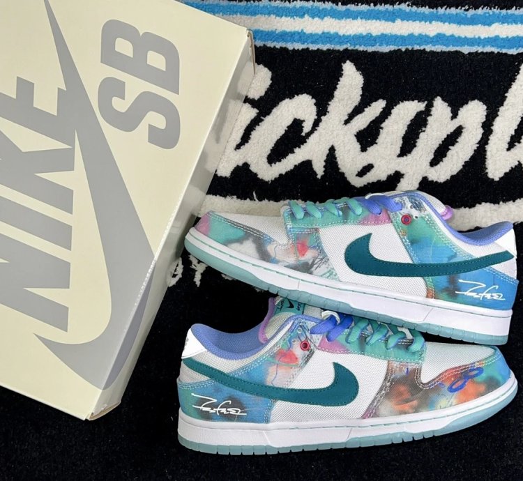 Nike Sb Dunk X Futura Laboratories bleached Aqua