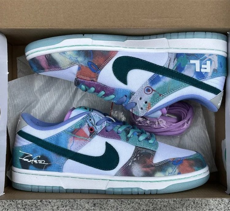 Nike Sb Dunk X Futura Laboratories bleached Aqua