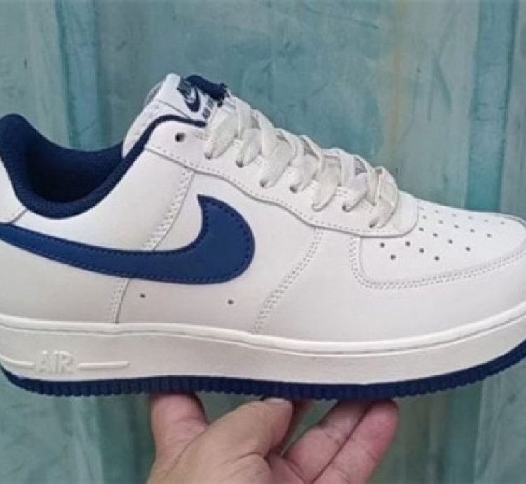 Nik E Air Force 1 Blanc Minuit Marine Sneakers