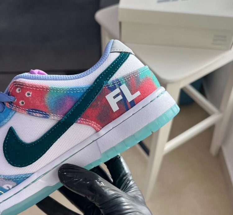 Nike Sb Dunk X Futura Laboratories bleached Aqua
