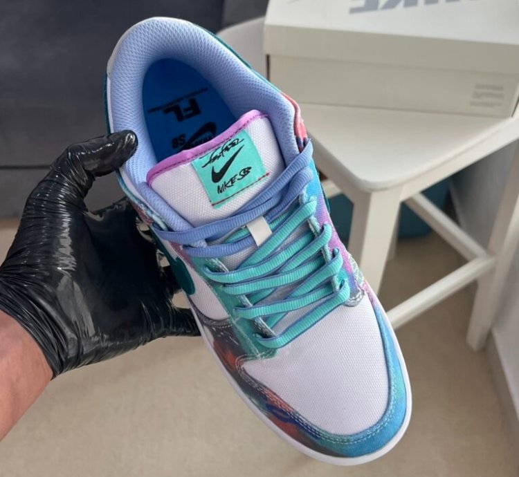 Nike Sb Dunk X Futura Laboratories bleached Aqua