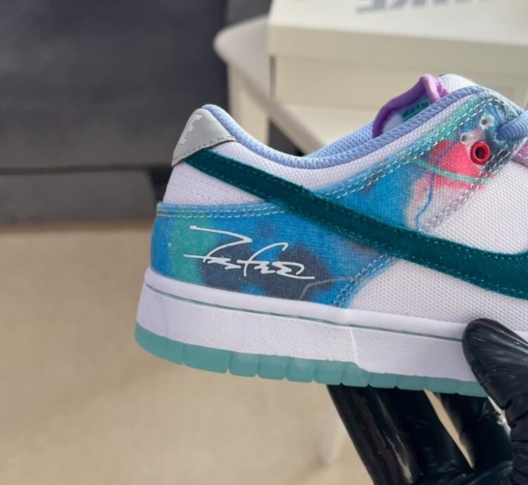 Nike Sb Dunk X Futura Laboratories bleached Aqua