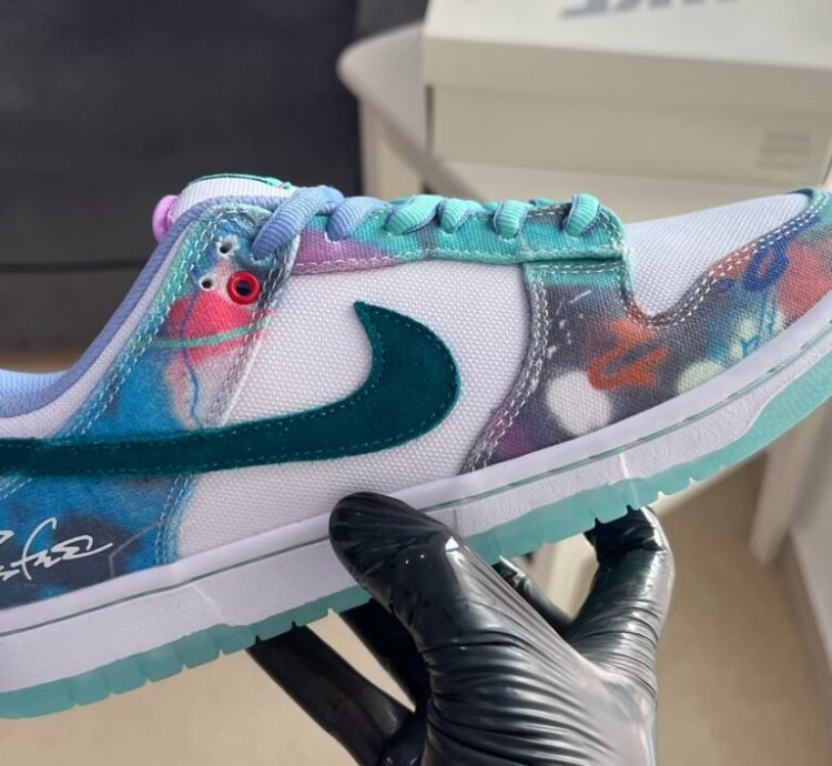 Nike Sb Dunk X Futura Laboratories bleached Aqua